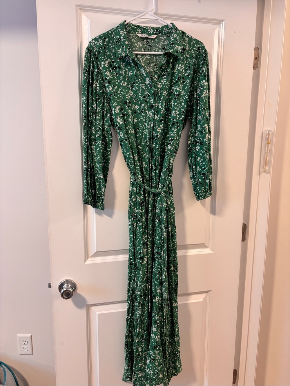 Zara Green Floral Button-Front Maxi Dress with Tie Belt
